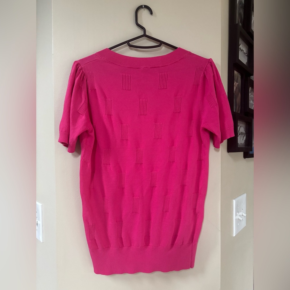 Vibrant Pink Knit Textured V-Neck Top - Picture 4 of 6
